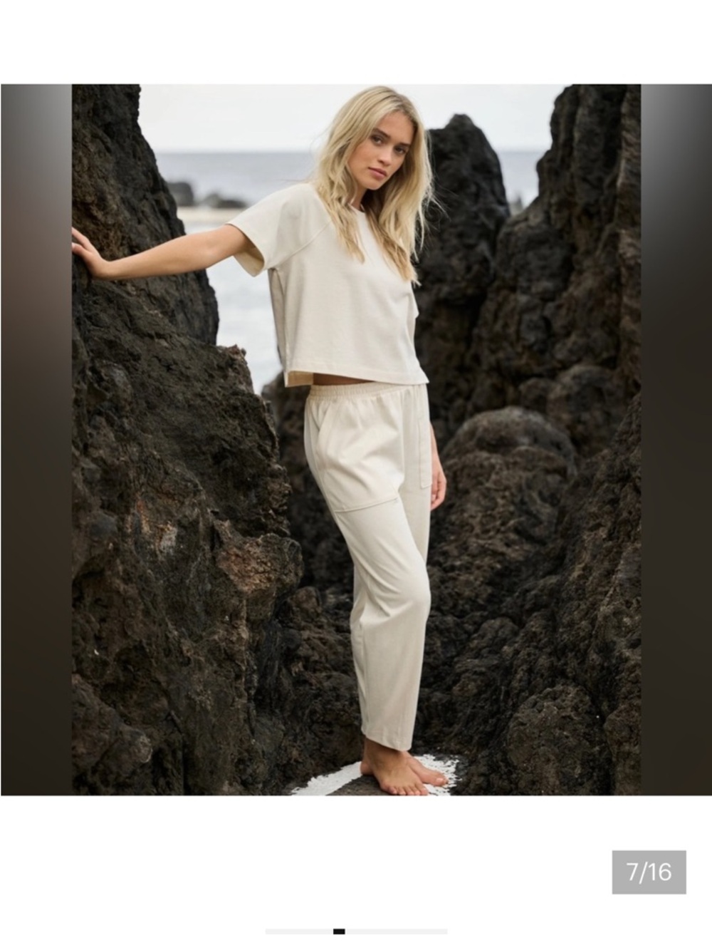 Vuori Mackenzie Jogger Pants. Size Medium. Cotton. Natural. Casual.